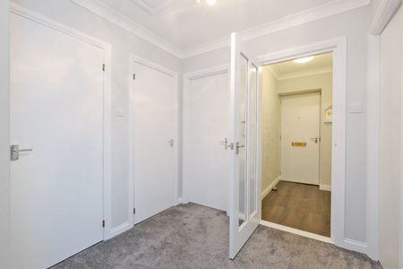 9 Macaulay Drive, AB15 8FL, Aberdeen - Photo 4