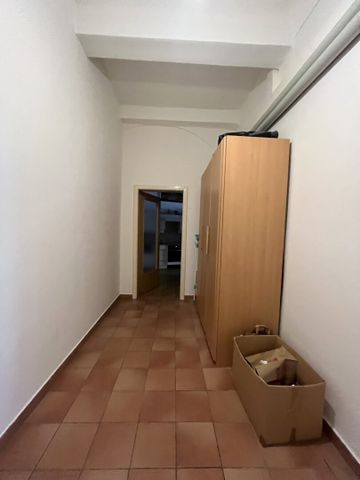 WG-geeignet – Absolute Innenstadtlage! Traumhaft schöne 4-Zimmer-Wohnung mit separaten Küche m Herzen von Graz nahe dem Grazer Hauptplatz und Schloßberg – Provisionsfrei - Photo 4