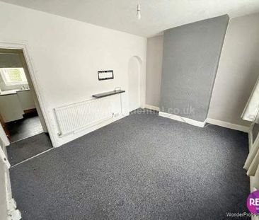 2 bedroom property to rent in Southend On Sea - Photo 1