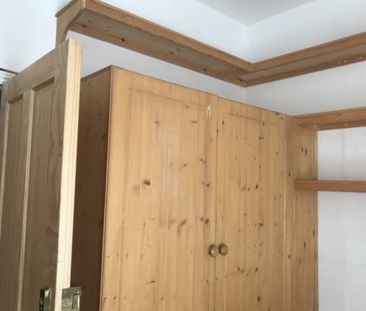 HOUSESHARE – Beautiful 7-bedroom detached house – Ryde Central - Photo 1