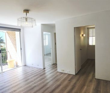 Bright & Stylish Parkside Living l Centennial Park Retreat - Photo 6