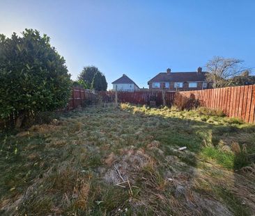 3 bedroom semi-detached house to rent - Photo 2