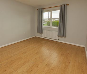 Semi-detached house to rent on - Photo 2