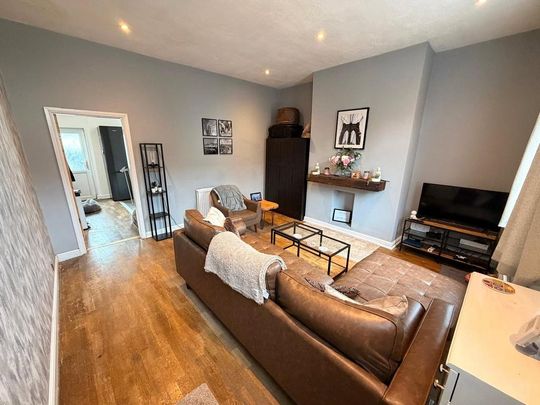 2 bedroom terraced house to rent - Photo 1