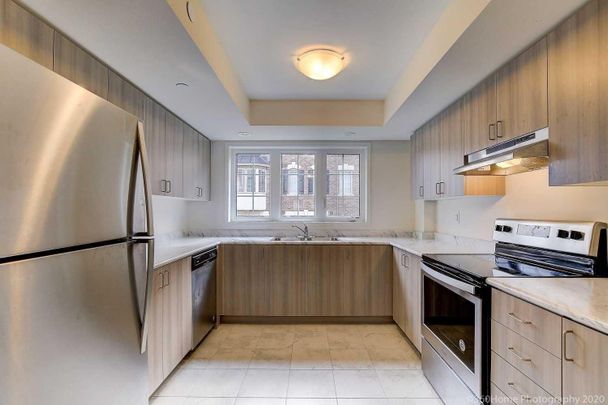 For Lease - 2696 Deputy Minister Path, Oshawa, Ontario - Photo 1