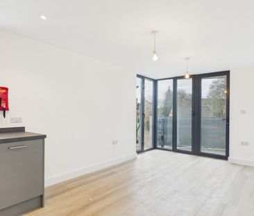 Savoy Place, Farnborough - 1 bedroomProperty for lettings - Seymours - Photo 1