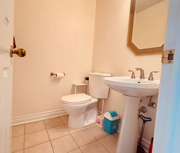 For Lease - 3 Elmsley Drive, Richmond Hill, Ontario - Photo 5