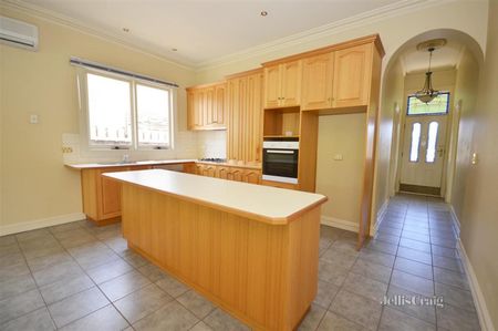 210 Grant Street, Golden Point - Photo 4