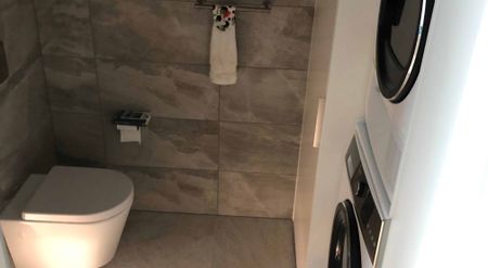 Shared 2 bedroom apartment in Omana North - Photo 5