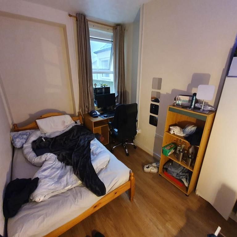 5 bedroom house to rent - Photo 1