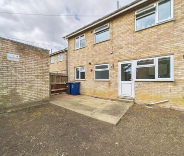 2 bedroom ground floor flat to rent - Photo 3