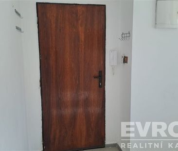 Pronájem vybaveného bytu v centru Mšena, 3+kk - Photo 4