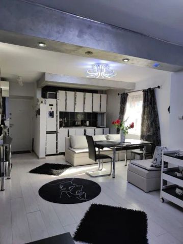 Apartamente 3 camere de închiriat — Zona Tudor Vladimirescu / Vasile Lupu - Fotografie 5