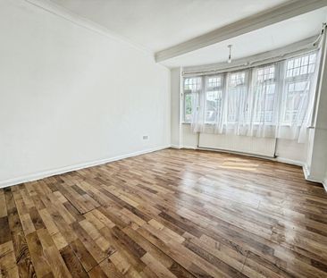 3 bedroom House To Let Total Size: 1023 SQ FT - Photo 1