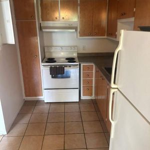 1 CH - 1 SDB - Côte Saint-Luc - $1,330 /mo - Photo 2