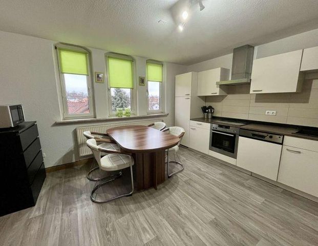 Gemütliche 4-Zimmerwohnung mit Stellplatz und Garten in Neustadt! - Foto 1