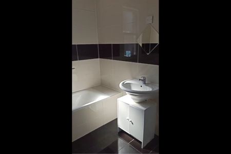 3 Bed Maisonette, Coventry Road, IG1 - Photo 2