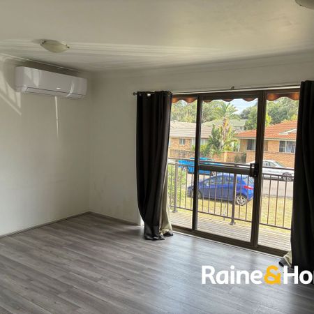 Convenient Location! - Photo 4