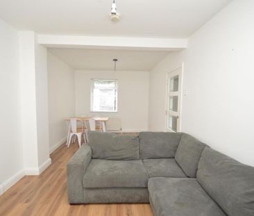 109 Ravenhill Gardens, Belfast, BT6 8GQ - Photo 1