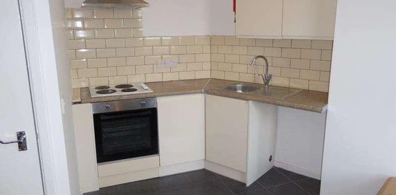 Ashton Road, Harehills, LS8 - Photo 2