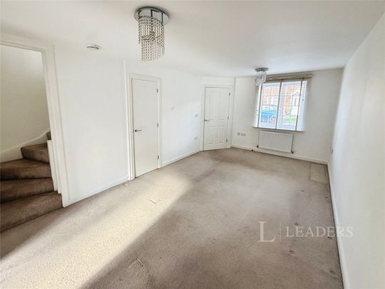 5 bedroom house to rent Viscount Gardens, Eastleigh, SO50 - Photo 1