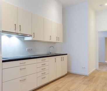 Appartement te huur in Antwerpen voor € 775 met 1 slaapkamer - Foto 4