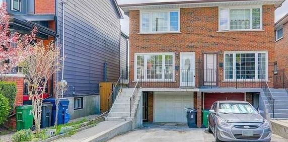 Available Immediately. Welcome Home in the Heart of Leslieville - Photo 2