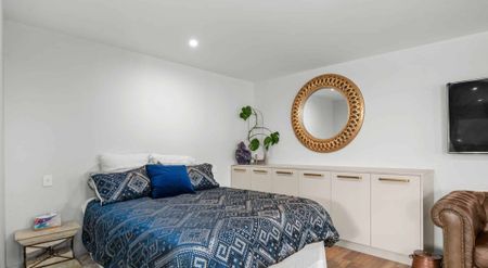 Gorgeous unit on Donegal Street - Photo 2