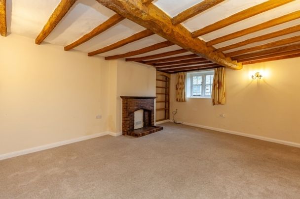 Bank Close, Butlers Marston - Photo 1