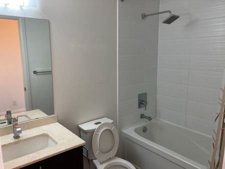 For Lease - 7161 Yonge Street Unit# 325, Markham, Ontario - Photo 5