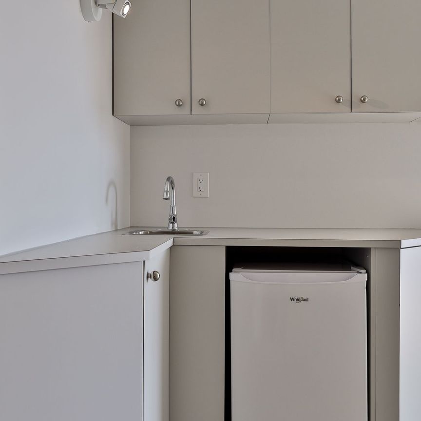 For Lease - 131 Beecroft Road Unit# 908, Toronto, Ontario - Photo 1