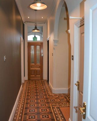 9 bedroom house to rent - Photo 1