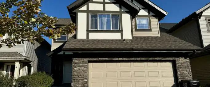 For Rent – Beautiful 5 Bedroom Duplex in Chappelle, SW Edmonton | 4107 Charles Link Southwest, Edmonton - Photo 1