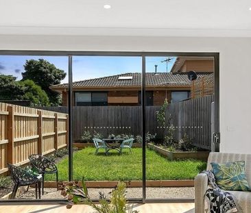 Luxury Home - 4 Bedrooms plus Study - Don't Miss Your Chance **APPL... - Photo 5