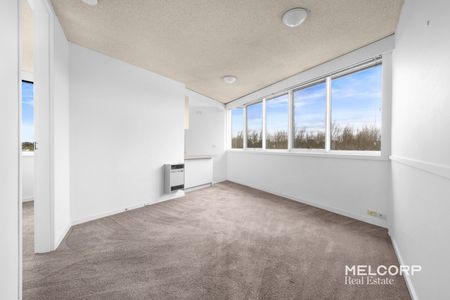 ENJOY THE BAYSIDE LIFESTYLE - UNFURNISHED - Photo 2