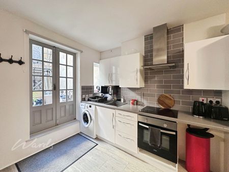 2 bedroom flat to rent - Photo 2