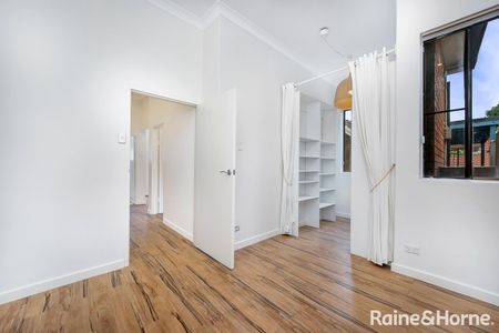 3/70 Petersham road, Marrickville, NSW 2204 - Photo 4