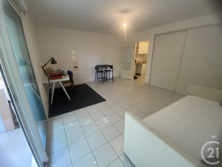 Location Appartement 1 pièce 32m² MONTPELLIER 34090 - Photo 2