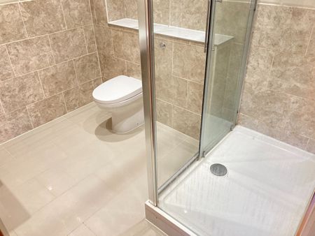 Studio Flat, Ealing Broadway East, W5 - Photo 5