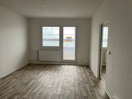 Sanierte 2 Raumwohnung mit Badewanne und Balkon - Foto 2