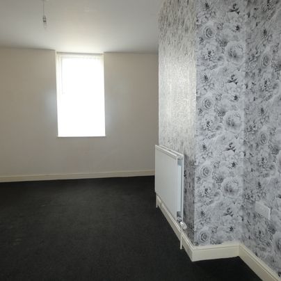 Tyldesley Road flat D - Photo 1