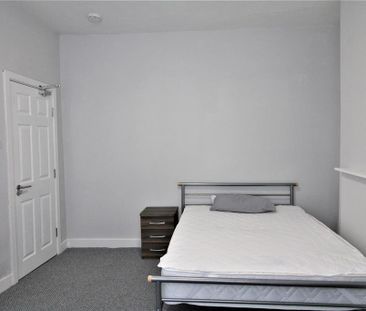 4 bedroom private hall to rent - Photo 2