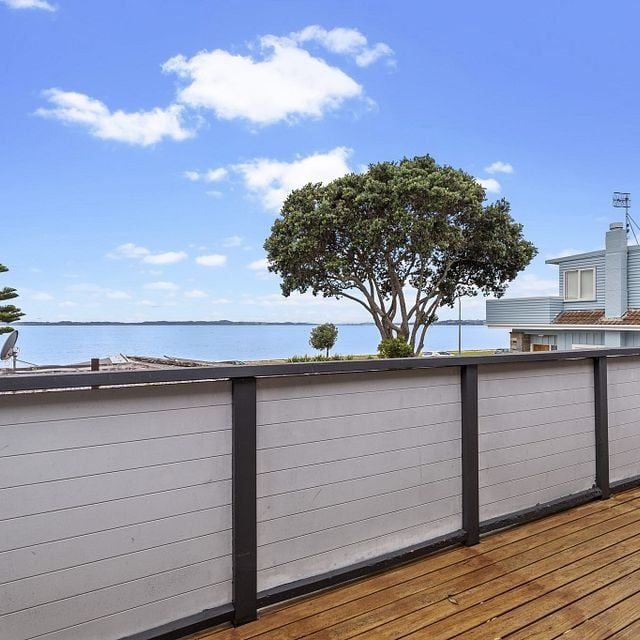 Macleans and BBI zone with sea view 3 bedroom unit - Photo 1