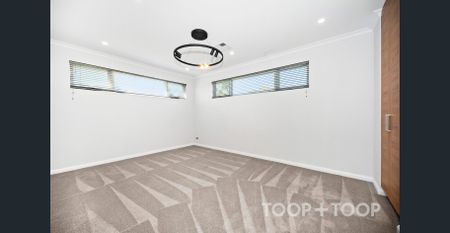 Stunning, spacious contemporary living - Photo 2