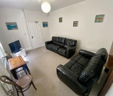 5 bedroom house to rent - Photo 1