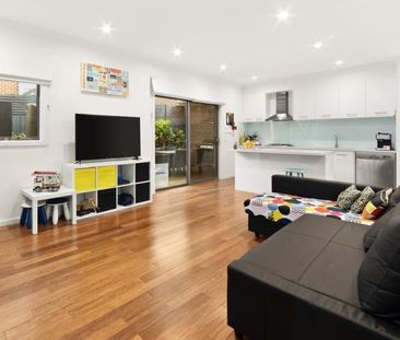 2/16 South Parade, Blackburn VIC 3130 - Townhouse For Rent | Domain - Photo 5