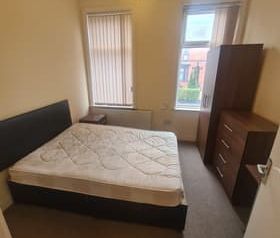 5 Bed - 238 Cardigan Road, Hyde Park, Leeds - LS6 1QL - Student - Photo 1