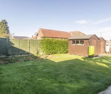 2 bedroom detached bungalow to rent - Photo 2