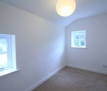 Rock Cottage, West Grove, Heswall - Photo 4