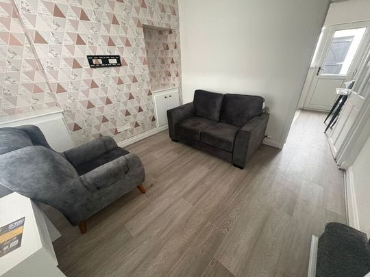 85 Kilburn Street, Belfast BT12 6JT - Photo 1